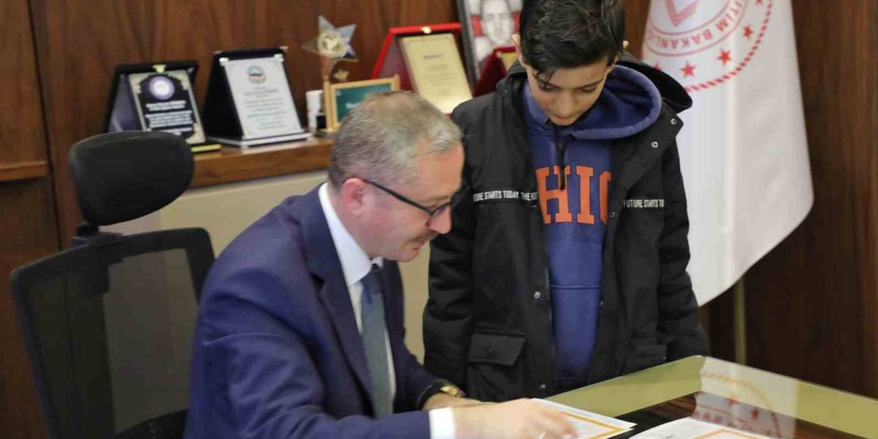 Ağrı’da Milli Eğitim Müdürü Olmak İsteyen Öğrenciye Sürpriz