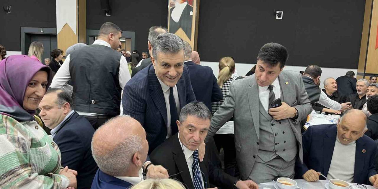 Esenyurt’ta “Kentin Hareketi, Kentin Aklı” İsimli Yemek Daveti Programı Düzenlendi