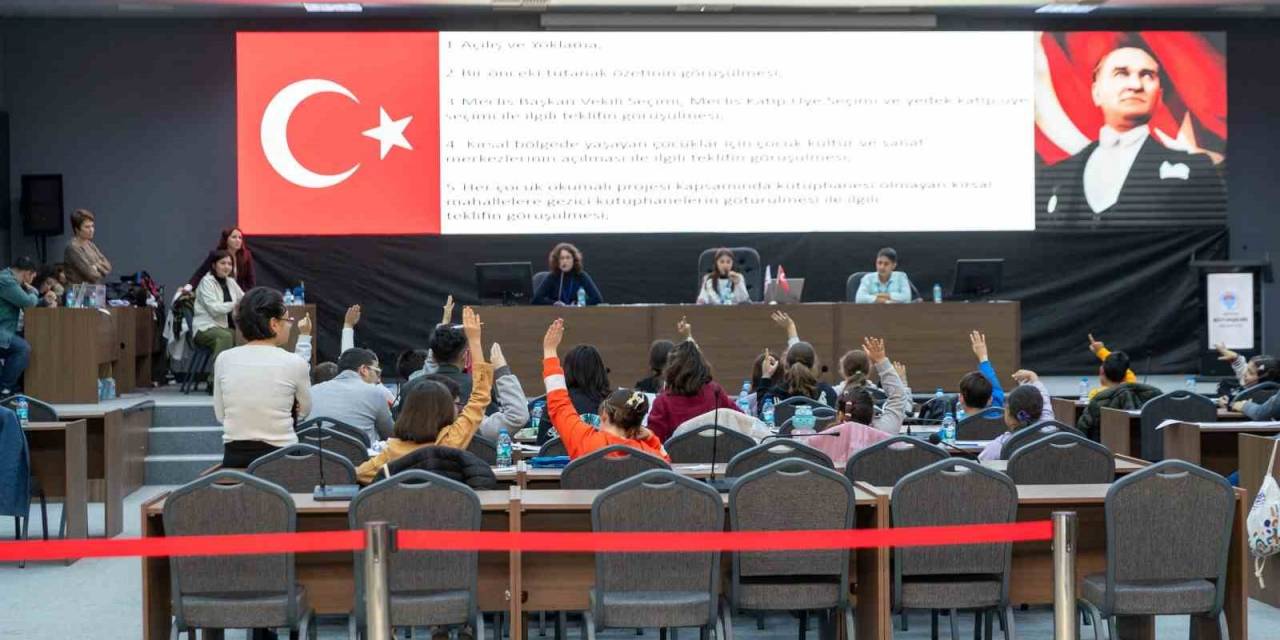 Mersin Çocuk Meclisi Ocak Ayı Toplantısını Yaptı