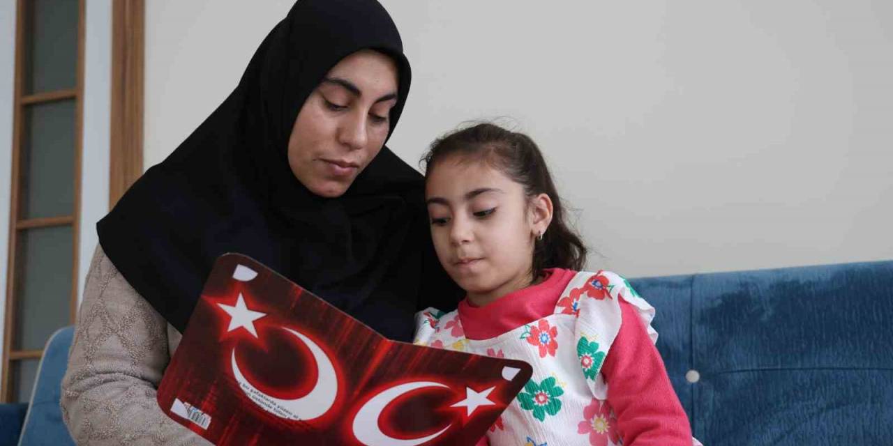 Elazığ Depreminin Simge İsimlerinden Yüsra’nın Annesi Yıldız: "O An Çocuklarımın Sağ Çıkması Dışında Bir Şey Düşünmedim"