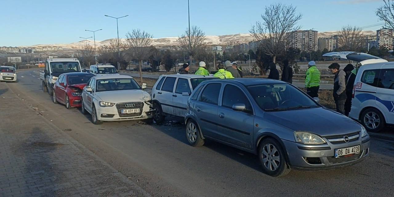 Kaza Kazaya Neden Oldu, 10 Araç Birbirine Girdi