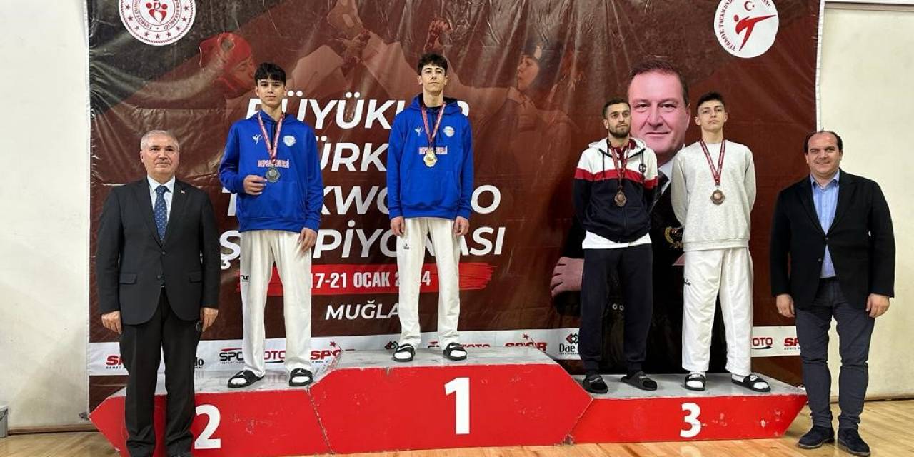 Taekwondo Şampiyonasında Depsaş Enerji Rüzgarı