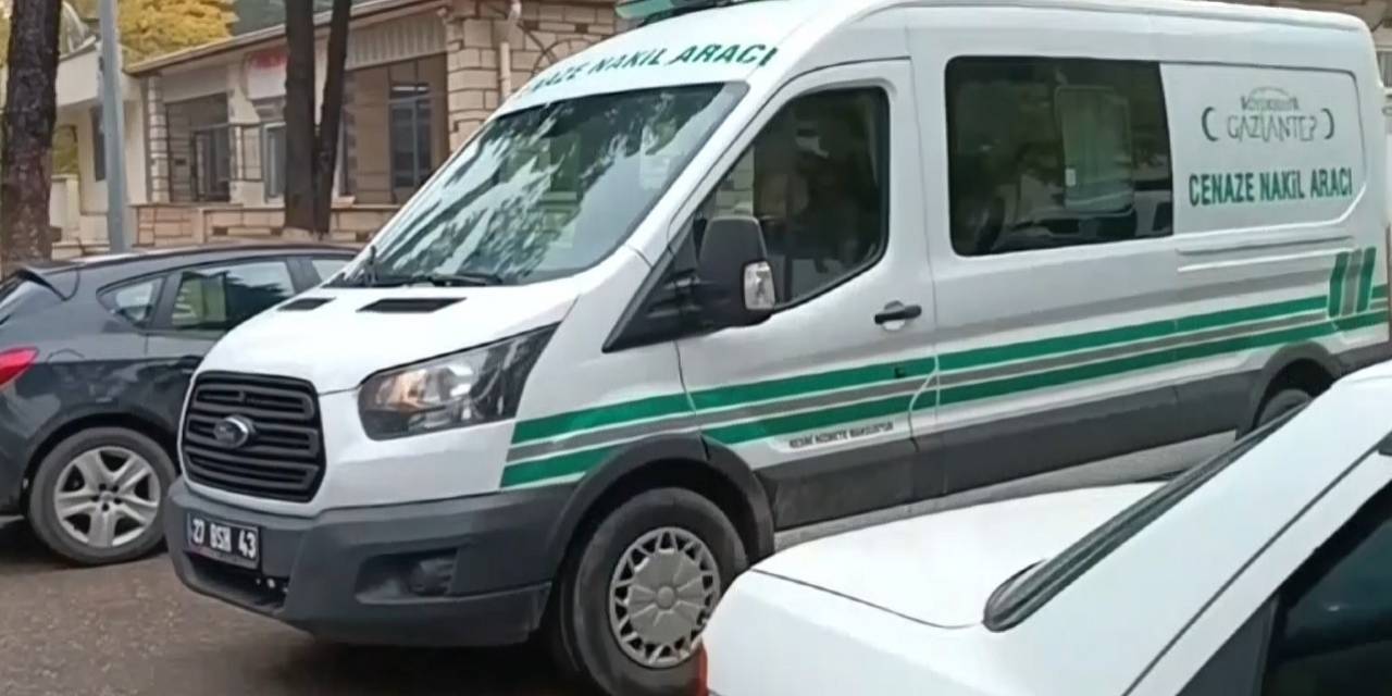 Park Yeri Tartışmasında Bıçaklanan Genç Kurtarılamadı