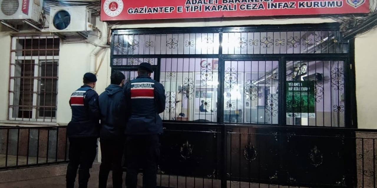 Yurda Kaçak Girmeye Çalışan Terörist Sınırda Yakalandı