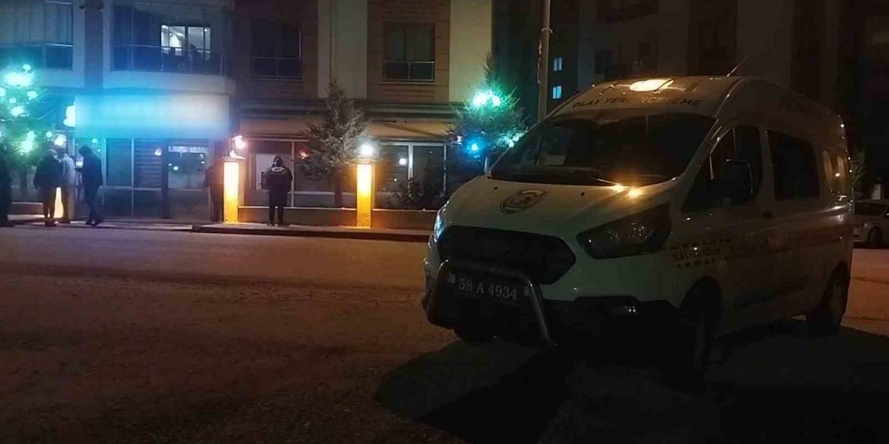 Kafede Silahlı Kavga: 1 Yaralı