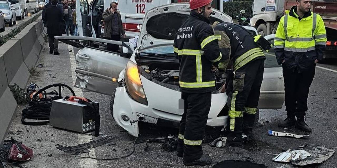 Kocaeli’de 4 Araçlı Zincirleme Kaza: 1 Ölü, 1 Yaralı