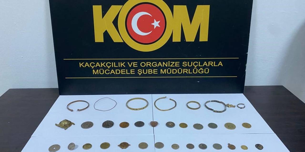 Mersin’de Tarihi Eser Operasyonu: Bir Çok Obje Ele Geçirildi