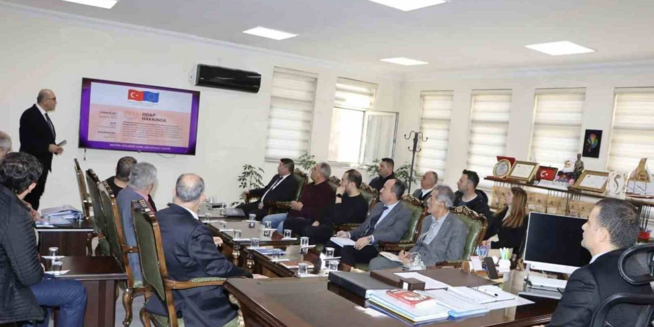 Emirdağ’da Eğitim Alanında Yakalanan Başarının Devamı İçin Bir Araya Gelindi