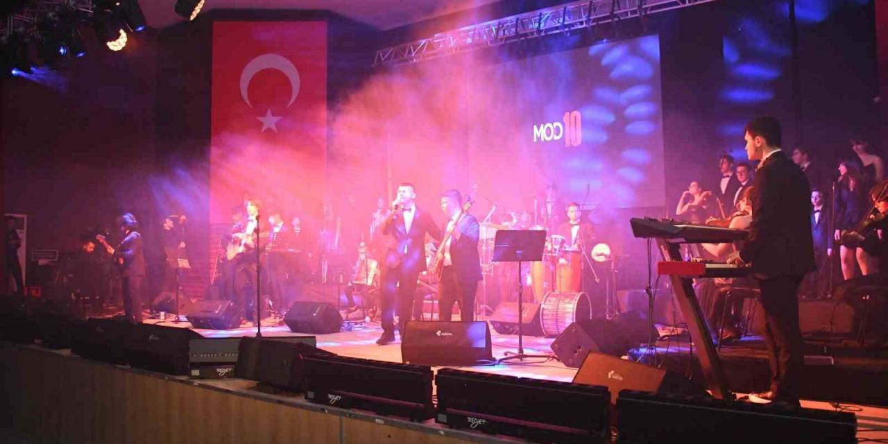 Mod10, Edremitlilere Müzik Ziyafeti Yaşattı