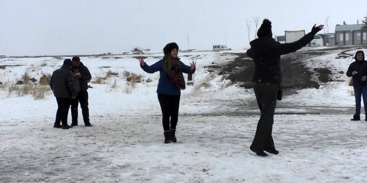 Kars’ta Buz Üstünde Kafkas Dansı