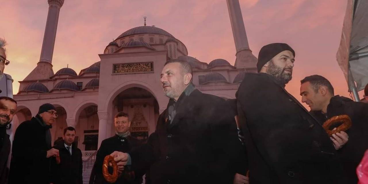 Başkan Ercan Sabah Namazında Vatandaşlarla Buluştu