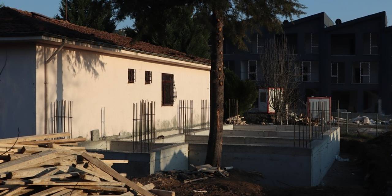 Alzheimer Ve Bakım Merkezinde Yoğun Çalışma