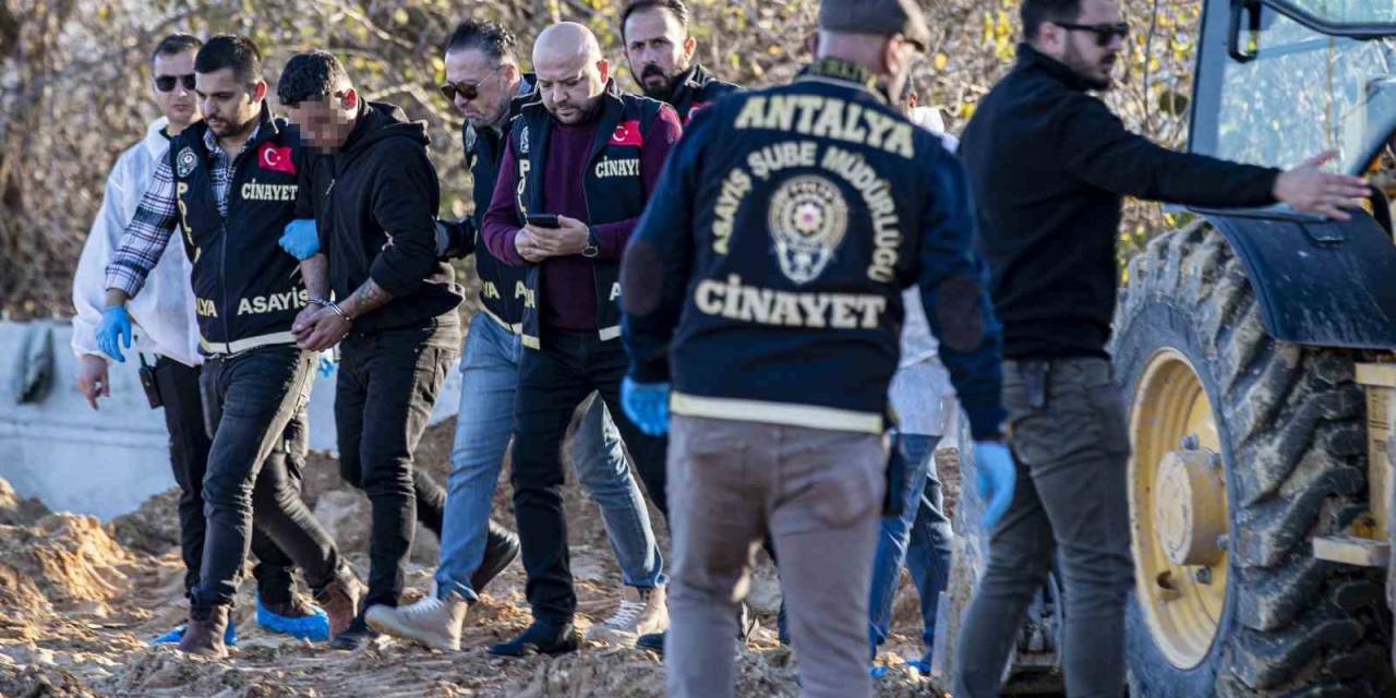 Arkadaşını Olay Yerinde, Baldızını İse Evinde Öldürüp Battaniyeye Sarılı Taşımış