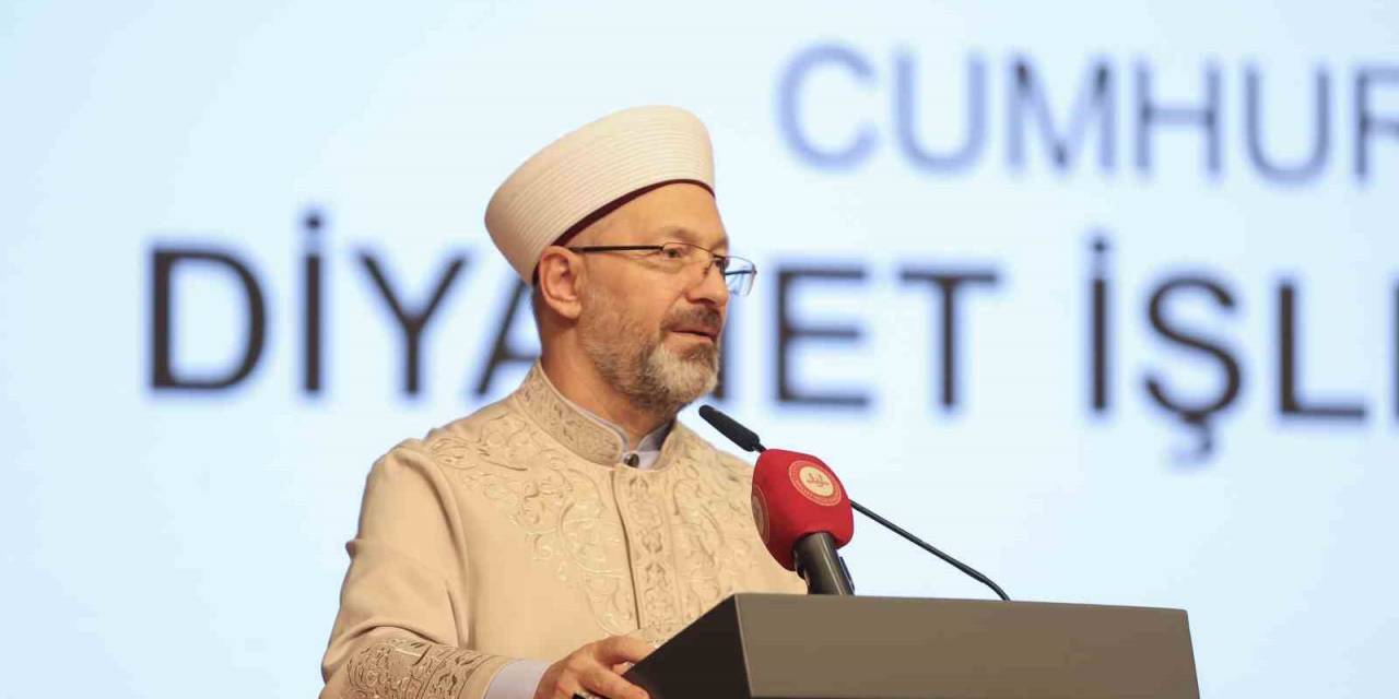 Diyanet İşleri Başkanı Erbaş, İmam Hatip Öğrencileriyle Bir Araya Geldi