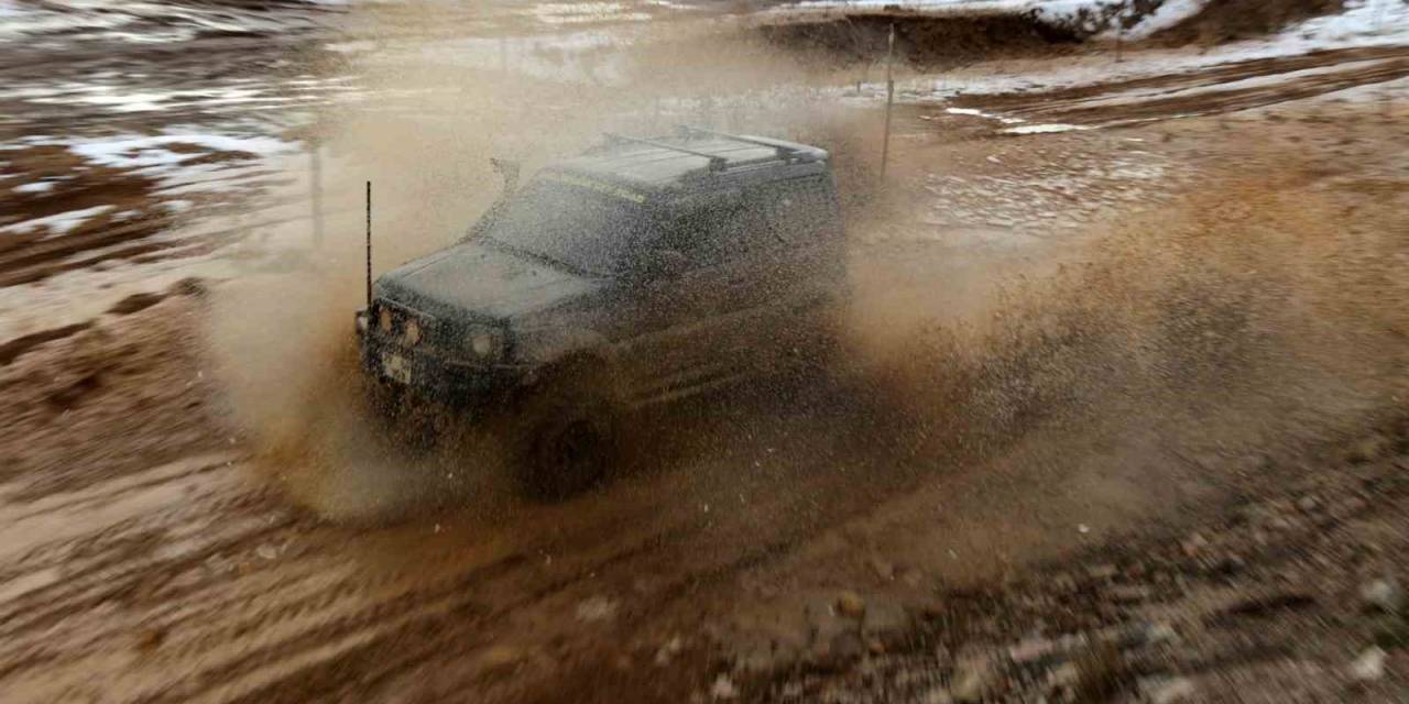 Vali Tanrısever Off-road Parkurunu Test Etti