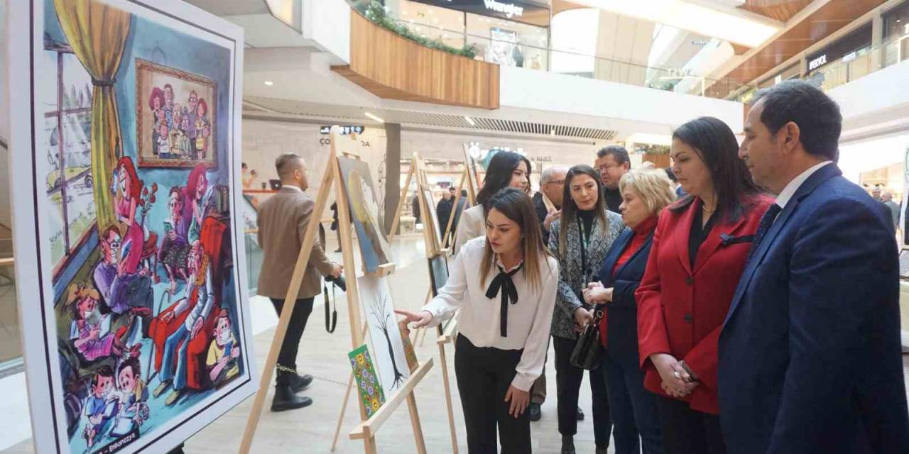 Bağımlılık Tedavisi Görenlerin Yaptığı Eserler Sergilendi