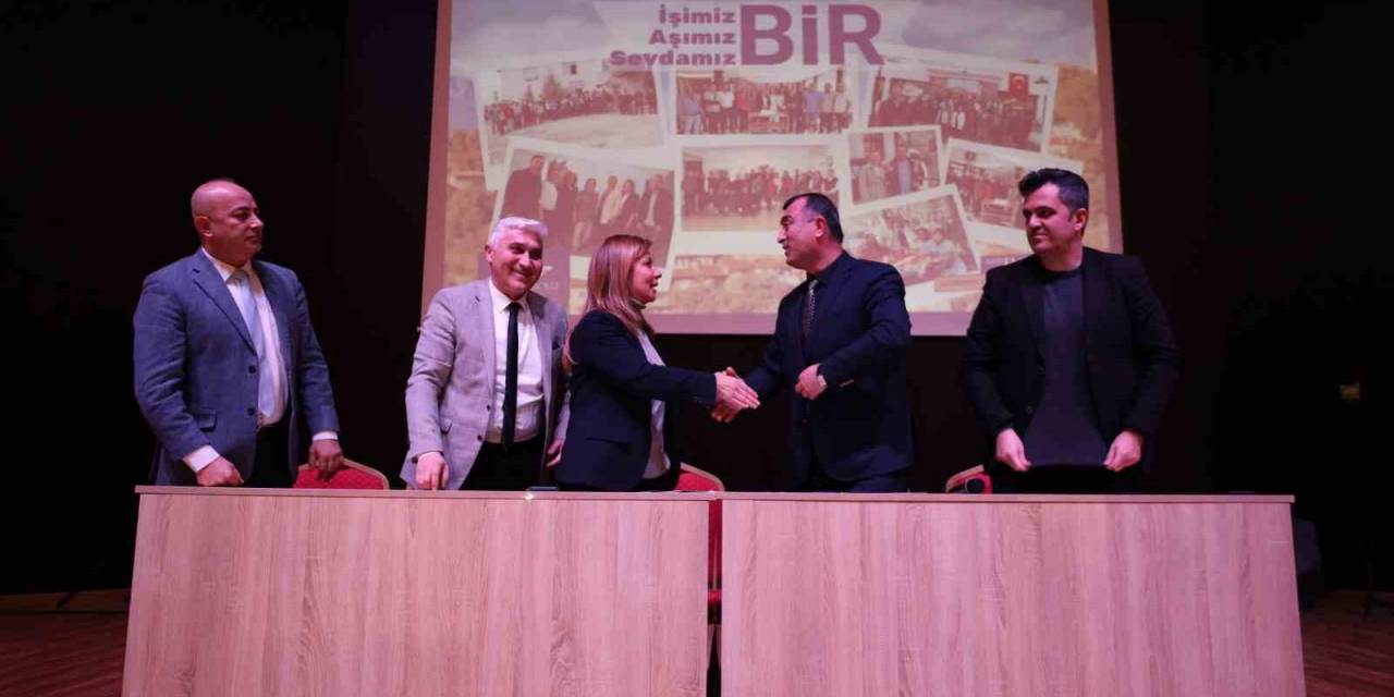 Belediye İşçilerinin En Düşük Maaşı 25 Bin Liraya Yükseldi