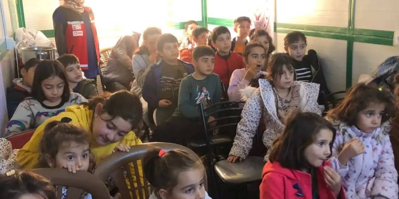 Depremzede Çocuklara Sinema Etkinliği