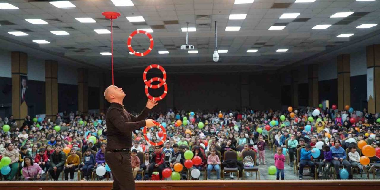 Esenyurt Belediye Başkanı Bozkurt, Sömestr Şenliği’ne Katıldı