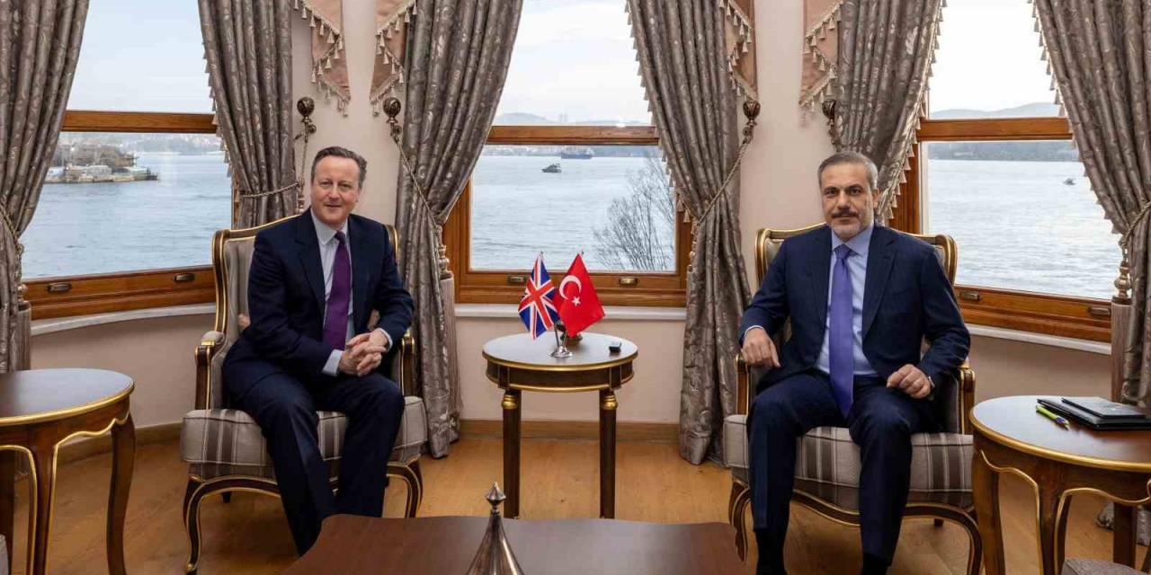 Dışişleri Bakanı Hakan Fidan, İngiliz Mevkidaşı David Cameron İle Görüştü