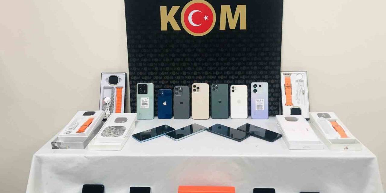 Polisten Kaçak Cep Telefonu Operasyonu