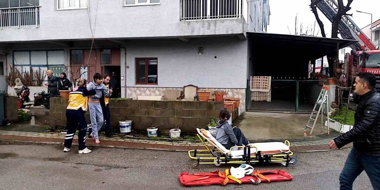 Yangında 8’i Çocuk 14 Kişi Dumandan Zehirlendi