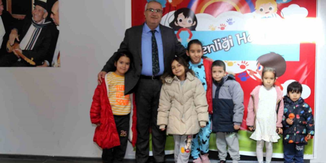 Çamelili Çocuklar Başkan Arslan’ın Tatil Hediyesiyle Sevindi