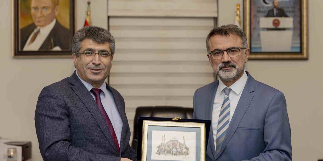 Rektör Aktekin’den Fsm Vakıf Üniversitesi’ni Ziyaret