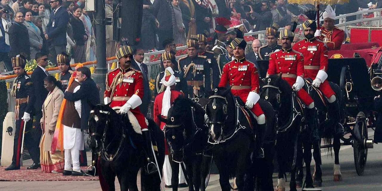 Hindistan, Cumhuriyet Bayramı’nı Kadın Askerler Öncülüğündeki Geçit Töreniyle Kutladı