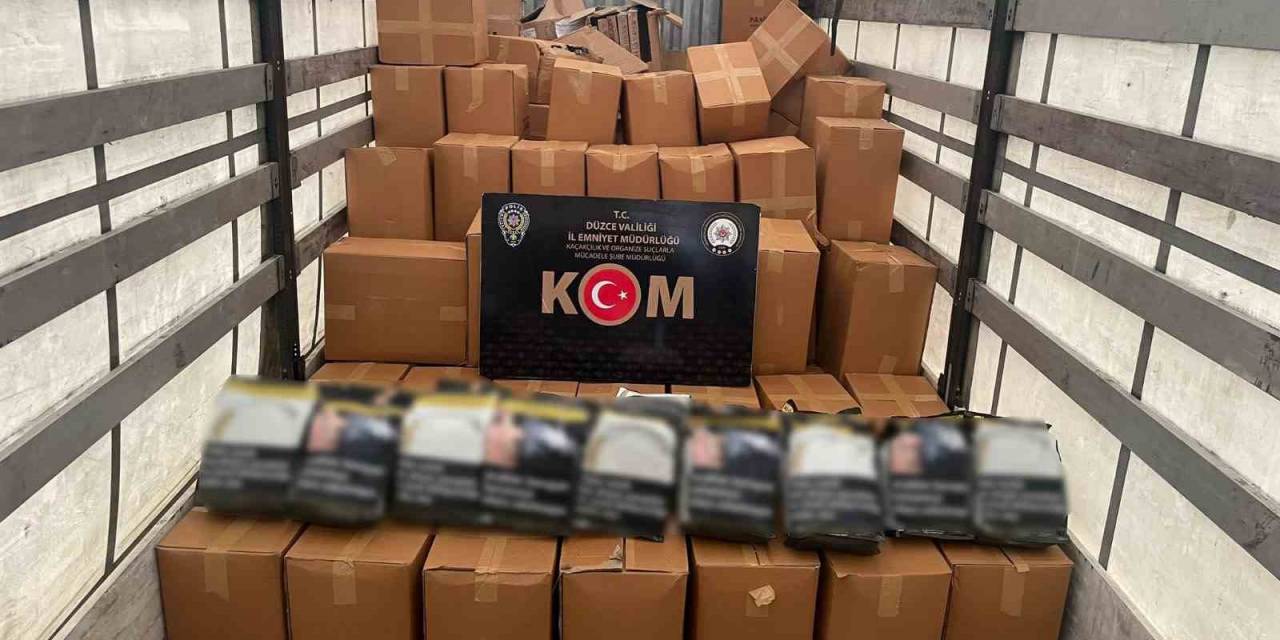 Tırın Dorsesinden Kolilerce Kaçak Tütün Ele Geçirildi