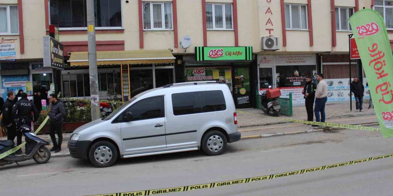 Yemek Siparişi Gelmeyince Dönerciyi Kurşun Yağmuruna Tuttular