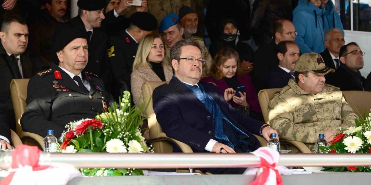 Kırkağaç’ta Uzman Erbaşların Mezuniyet Coşkusu