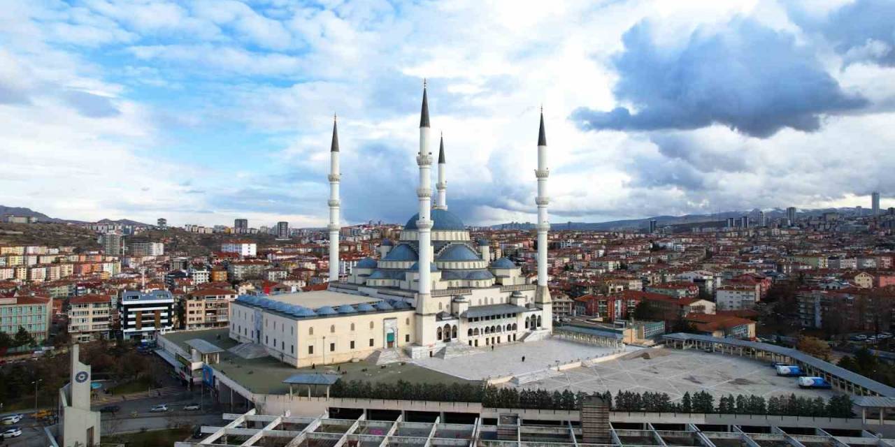 Kocatepe Camii’nin Gökyüzü İle Buluşması Havadan Görüntülendi