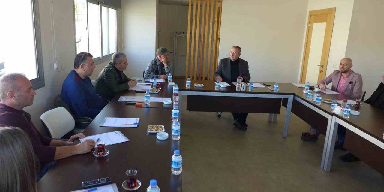 Kuto’da Meslek Komitesi Toplandı