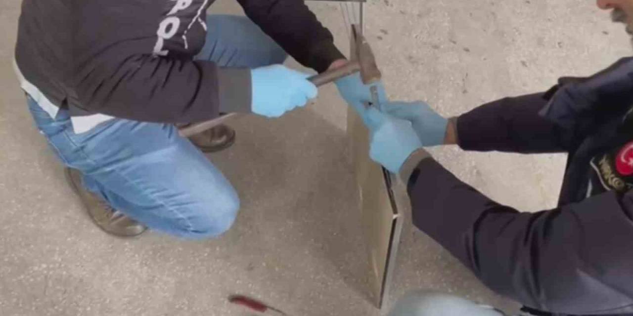 Sehpaya Zulalanmış Uyuşturucu Ele Geçirildi