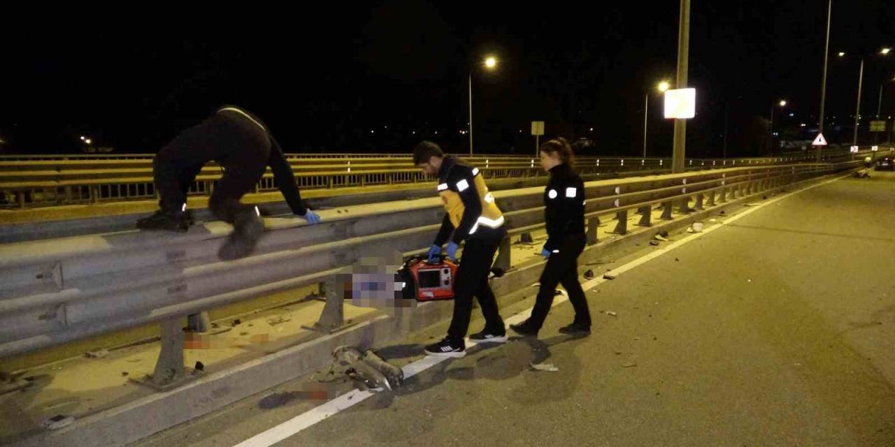 Lüks Otomobille Arkadan Çarptığı Motosiklet Sürücüsünü Hayattan Kopardı