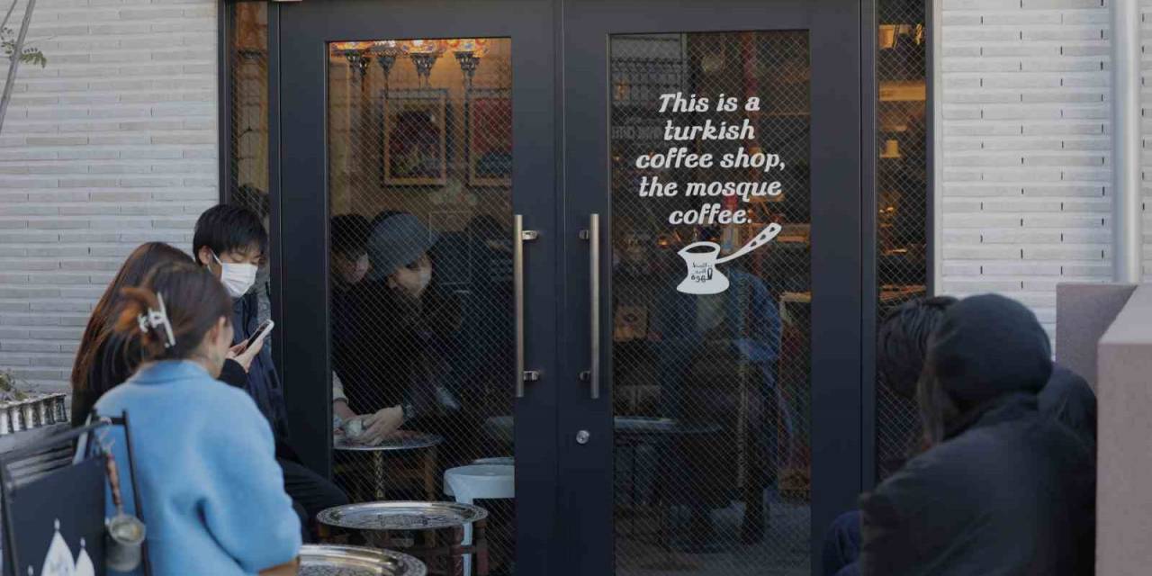 Tokyo’daki "Cami Kahvecisi", Japonları Türk Kahvesinin Eşsiz Lezzetiyle Buluşturuyor