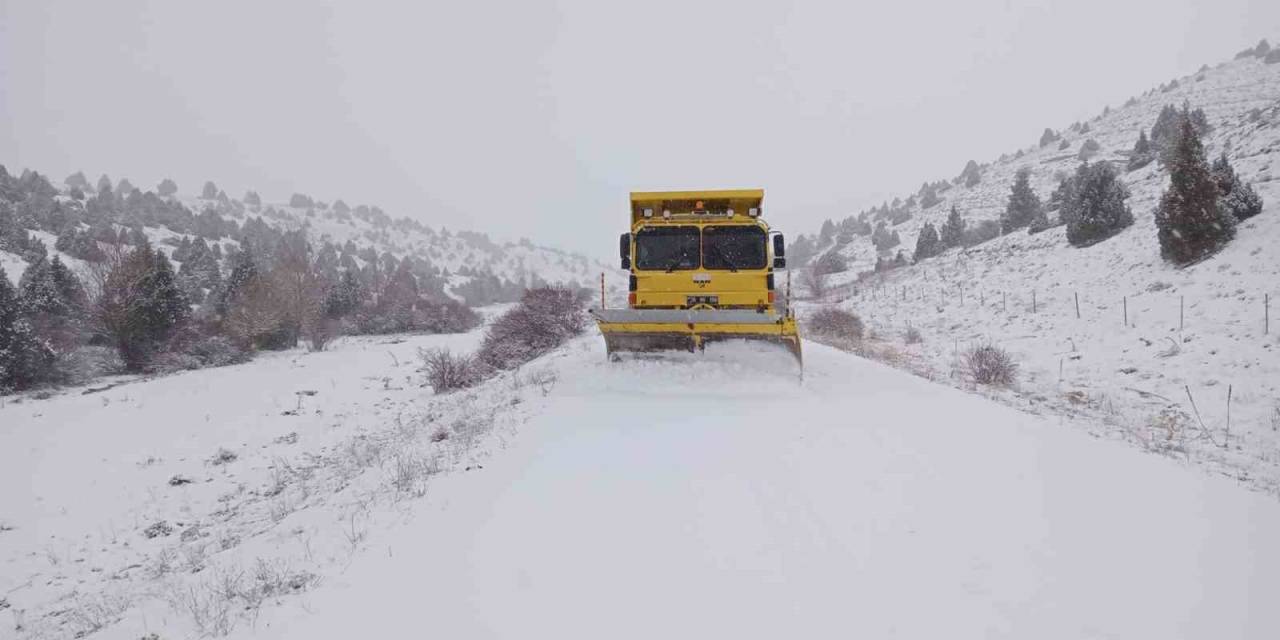Kayseri’de Kapanan 139 Yol Ulaşıma Açıldı