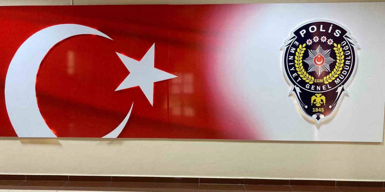 Kuşadası Polisinin Takibi Sonucu Yakayı Ele Verdiler: Gözaltı