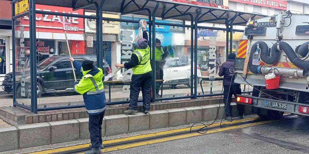 Boztram İstasyonlarında Temizlik Çalışmaları