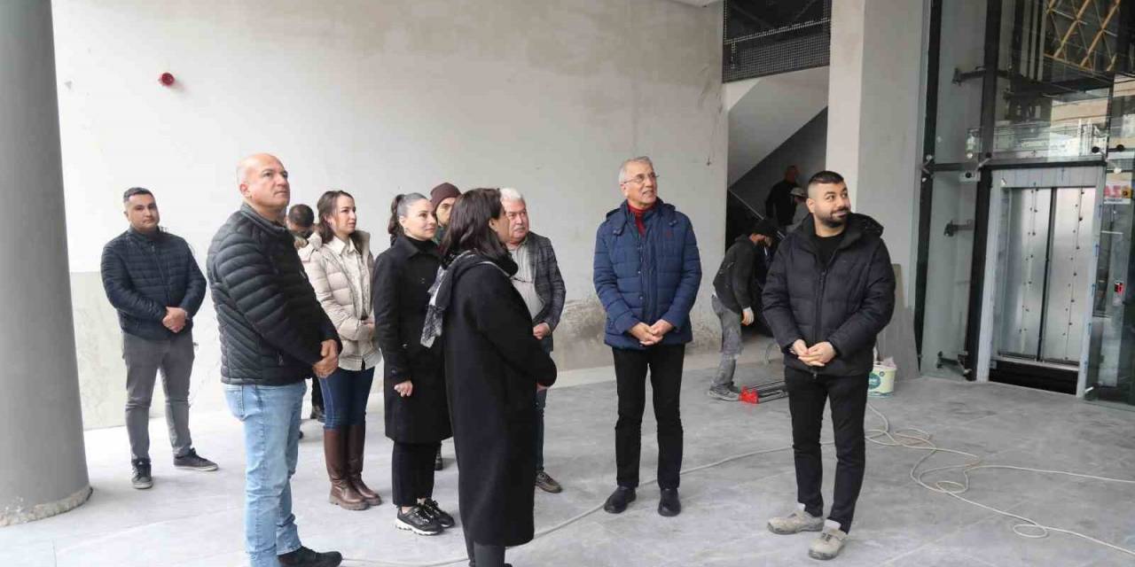 Başkan Tarhan, Kız Öğrenci Yurdu İnşasını İnceledi