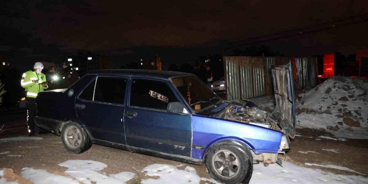 Kazaya Neden Olan Sürücü Aracını İnşaat Alanına Bırakıp Kaçtı