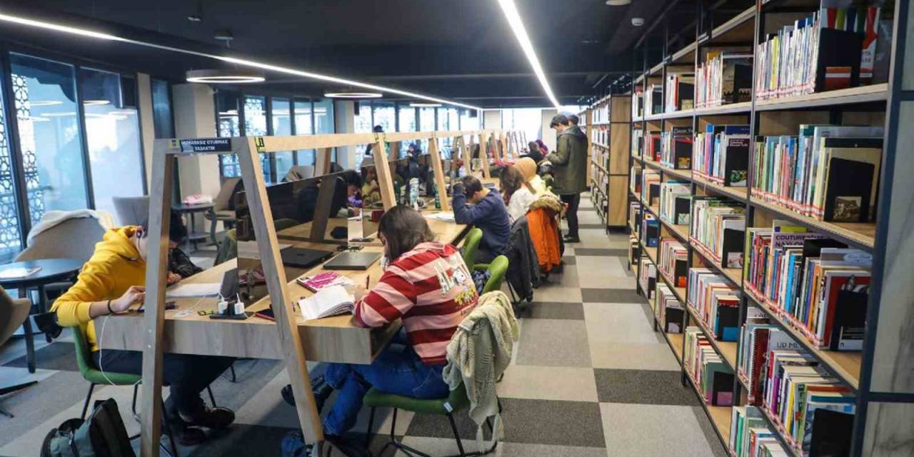 Talas’ın Kütüphaneleri Ara Tatilin Gözdesi