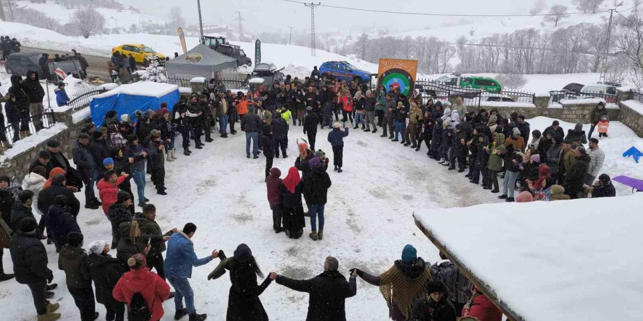 Sakin Şehir Şavşat’ta Kış Şenlikleri Renkli Görüntülere Sahne Oldu