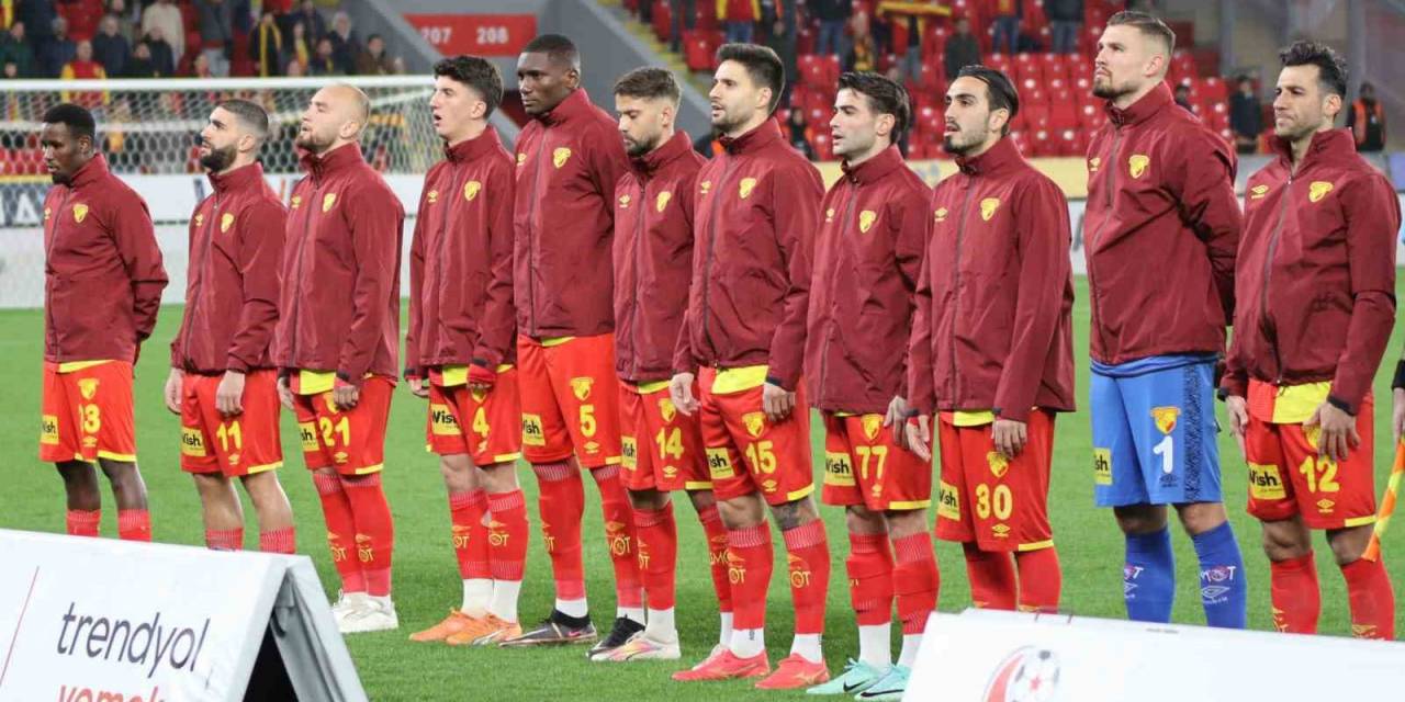 Göztepe, Çorum’da Frene Bastı