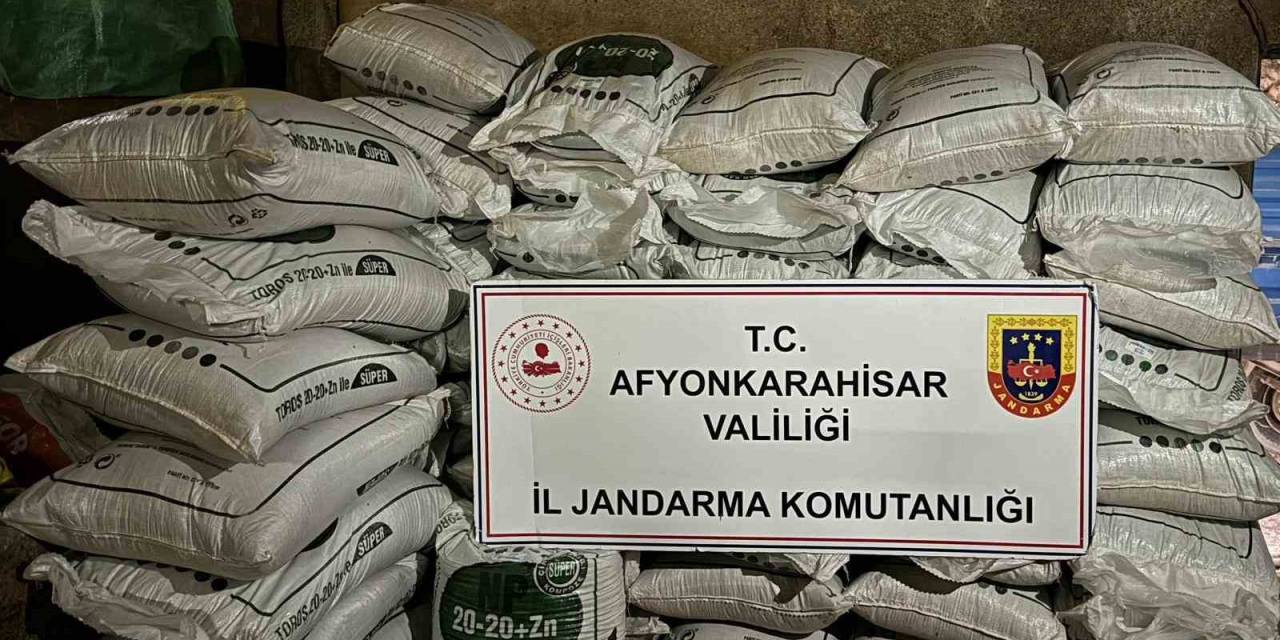 Jandarma Barkodları Sahte 11 Ton Taban Gübresi Ele Geçirdi