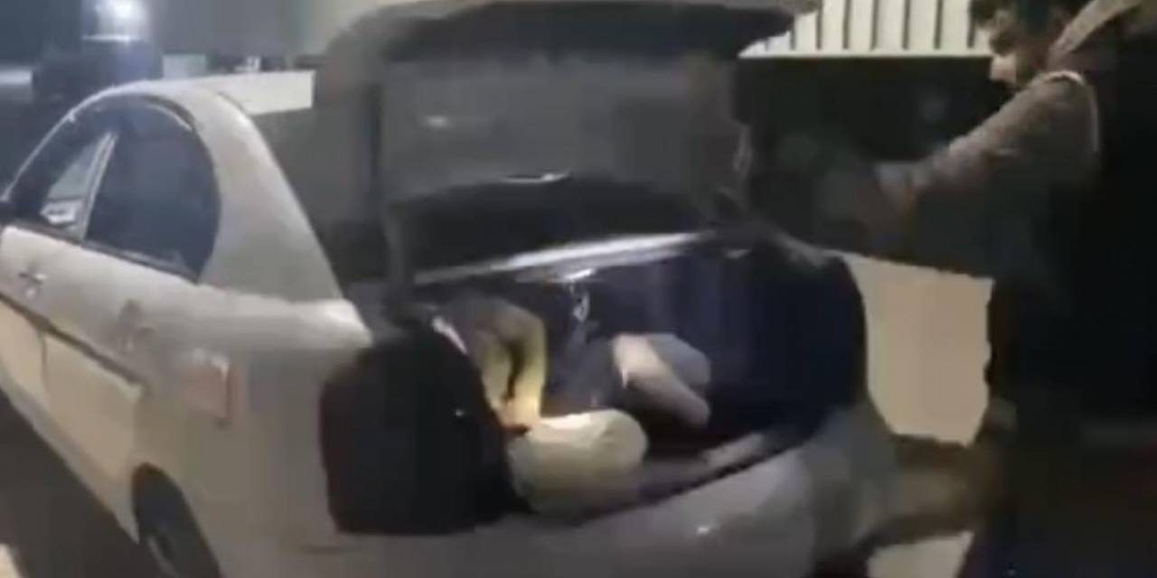 Osmaniye’de Durdurulan Otomobilin Bagajından Kaçak Göçmen Çıktı
