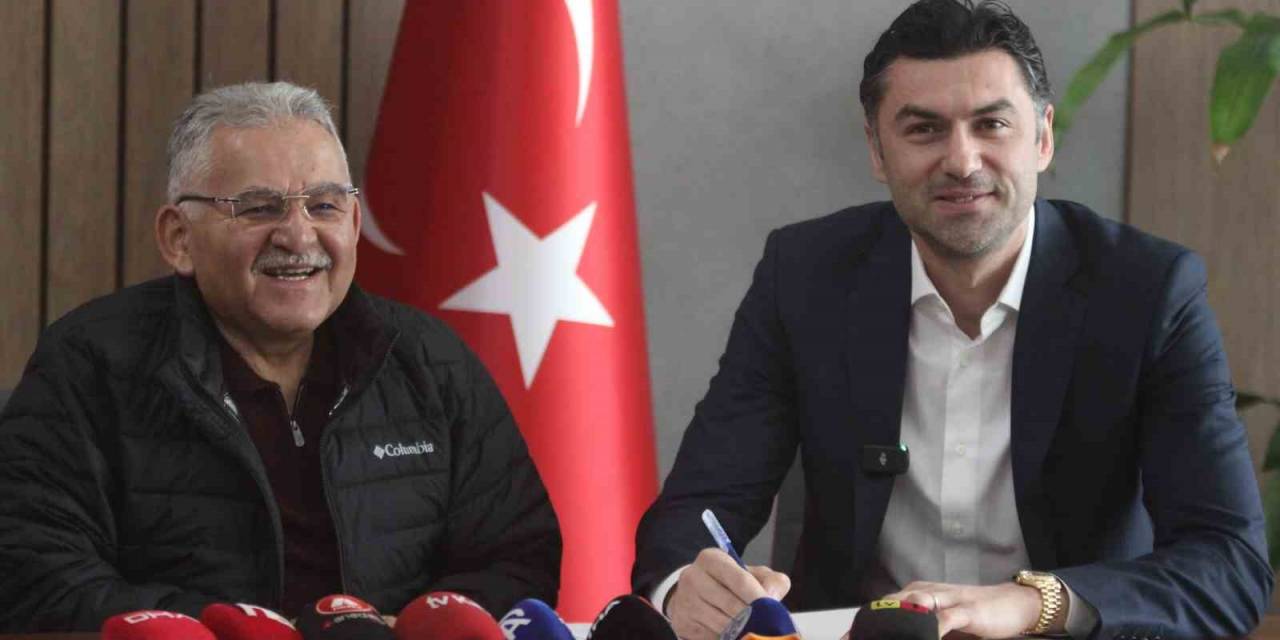 Burak Yılmaz, Kayserispor’a İmzayı Attı