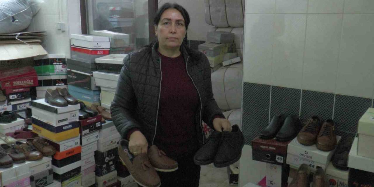 Muhtardan Geleneksel Ayakkabı Yardımı