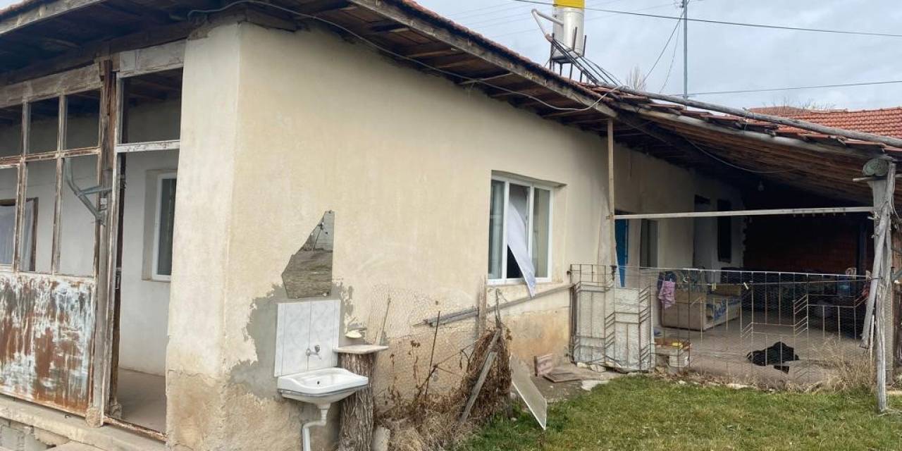 Yozgat’ta Soba Zehirlenmesi: Anne Ve Oğlu Hayatını Kaybetti